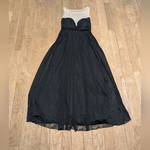 Juniors Trixxi Elegant Black Sleeveless Sequin Floor Length Gown Size 11